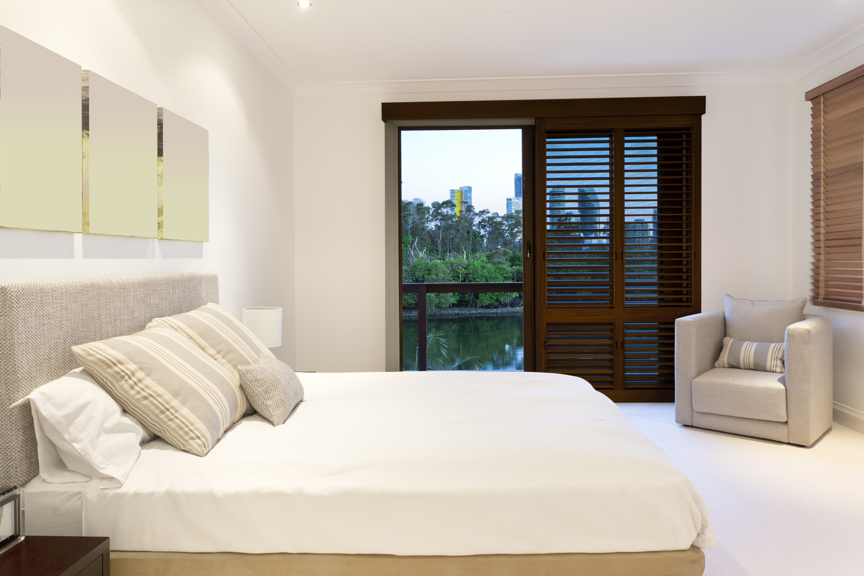 Luxurious bedroom